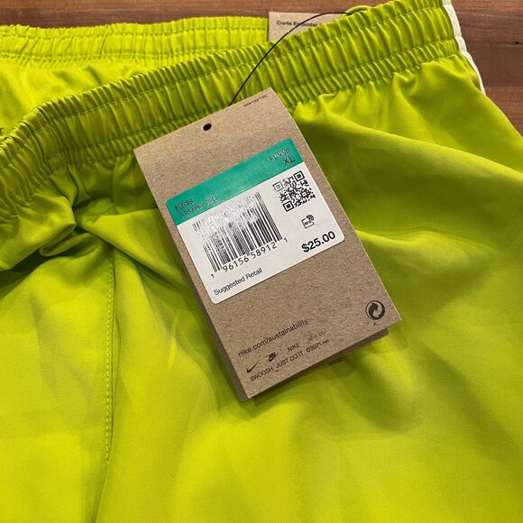Girls' Nike Tempo Shorts Large Bright Cactus/Coconut Milk Xlarge - Picture 8 of 8
